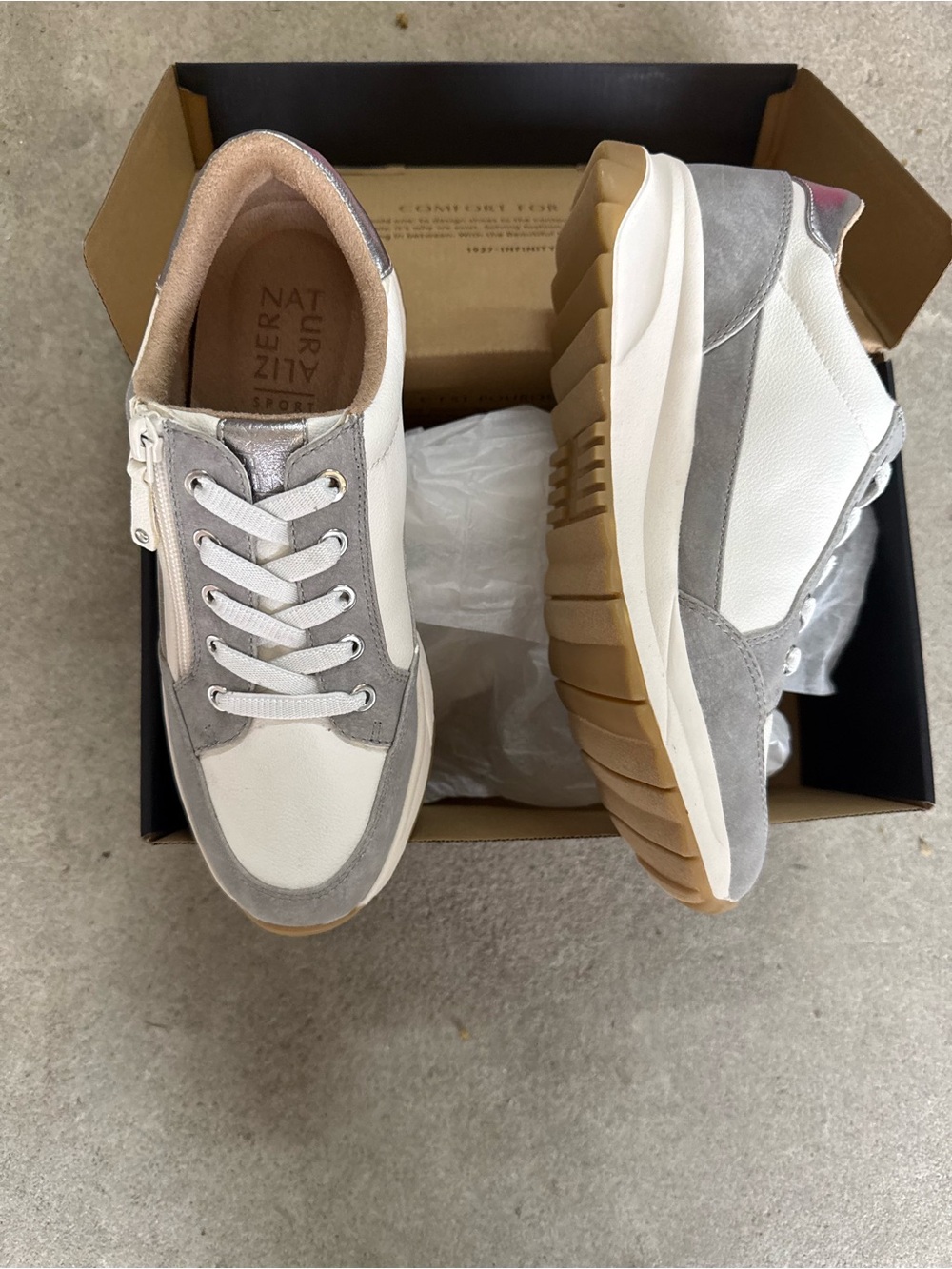 Naturalizer Sport Jace Sneakers Women’s 8 Wide White Light Gray Leather New